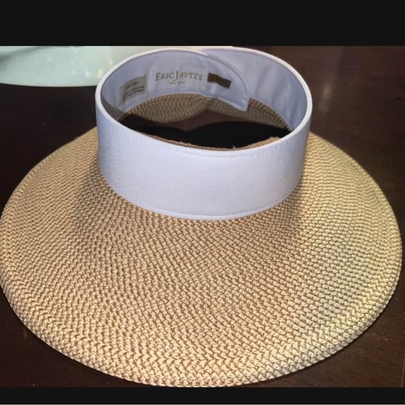 beach hat - Picture 2 of 4